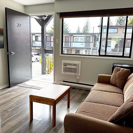 Departure Bay Motel Нанеймо Екстериор снимка