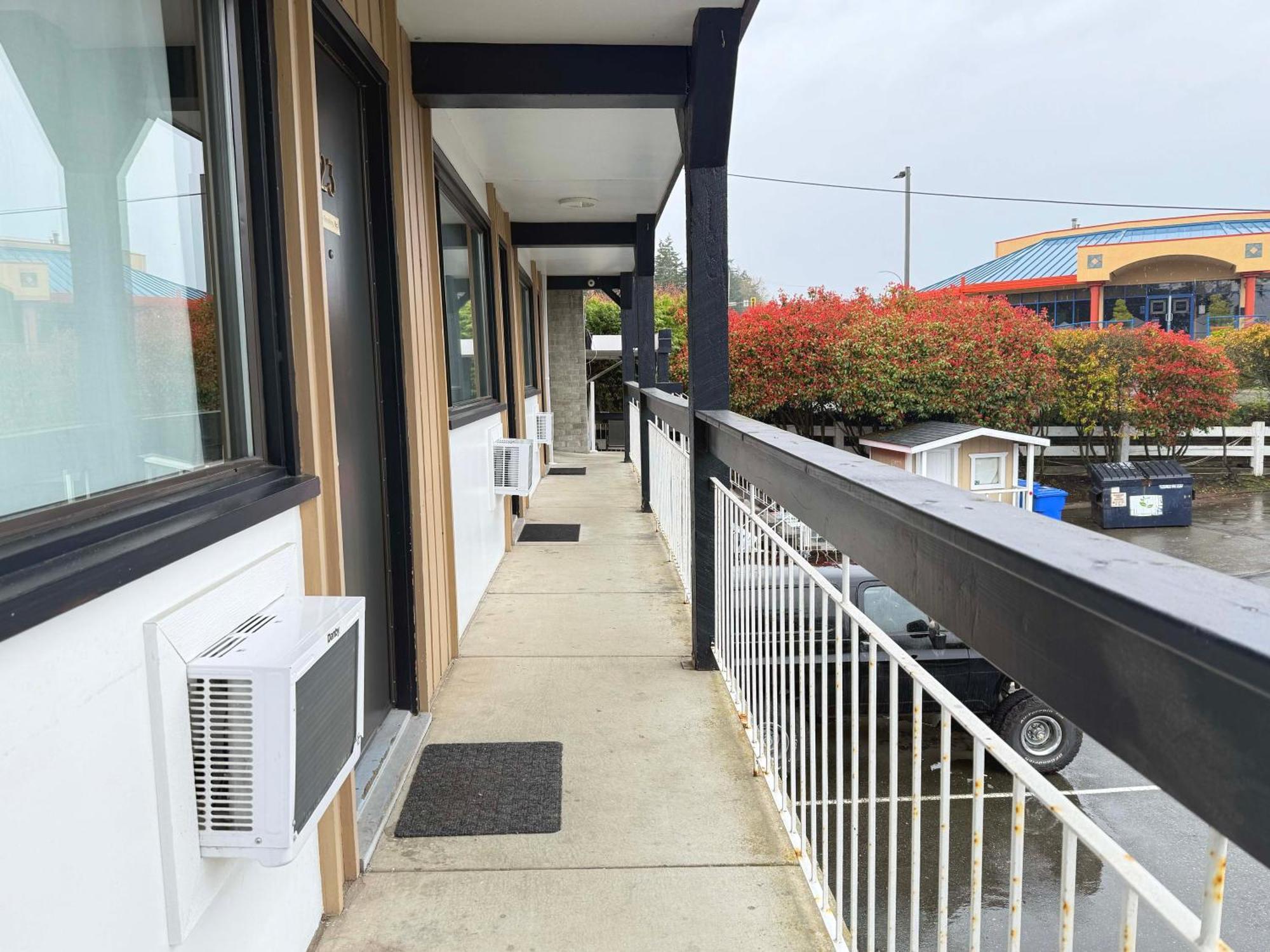 Departure Bay Motel Нанеймо Екстериор снимка