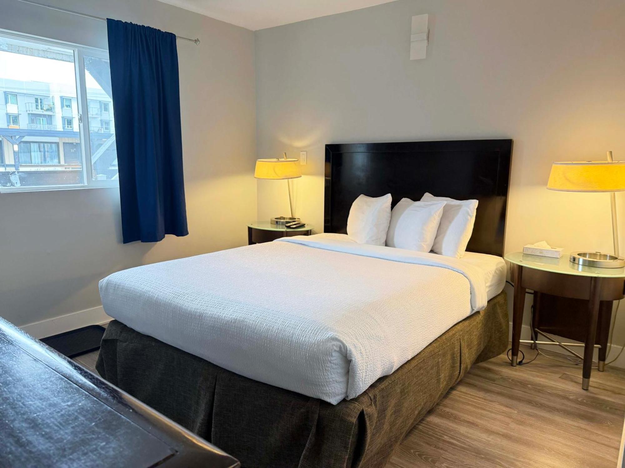 Departure Bay Motel Нанеймо Екстериор снимка