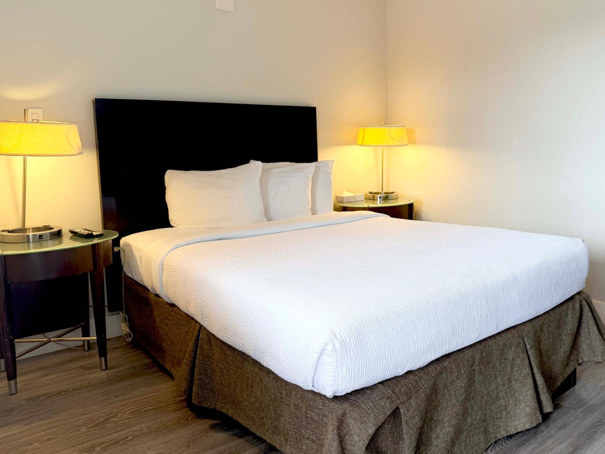 Departure Bay Motel Нанеймо Екстериор снимка