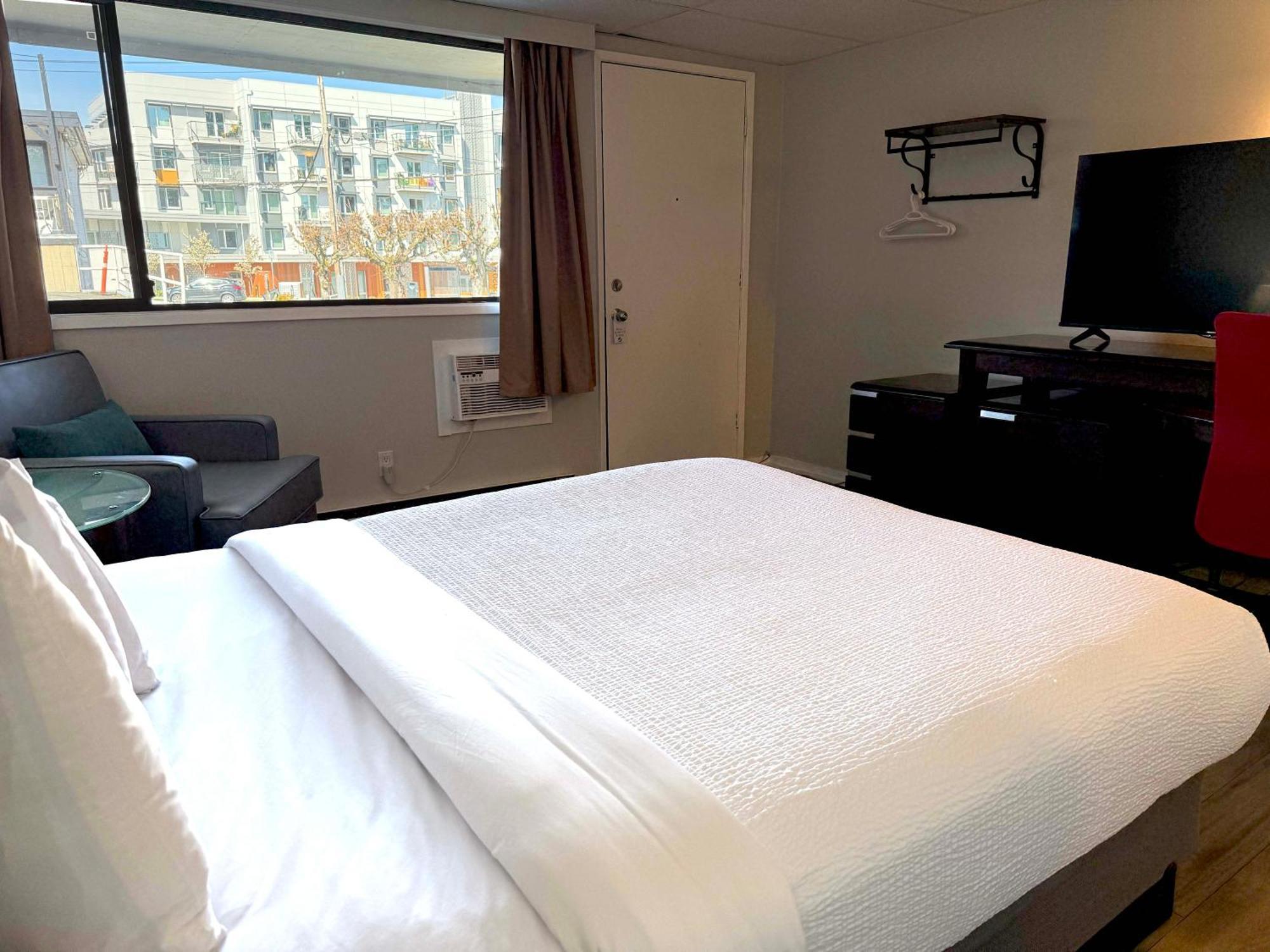 Departure Bay Motel Нанеймо Екстериор снимка